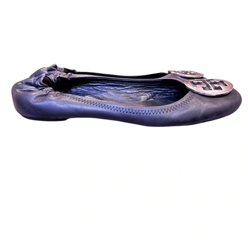 Tory Burch Women’s Black Classic Leather Ballet Flats with Silver Logo Buckle 9